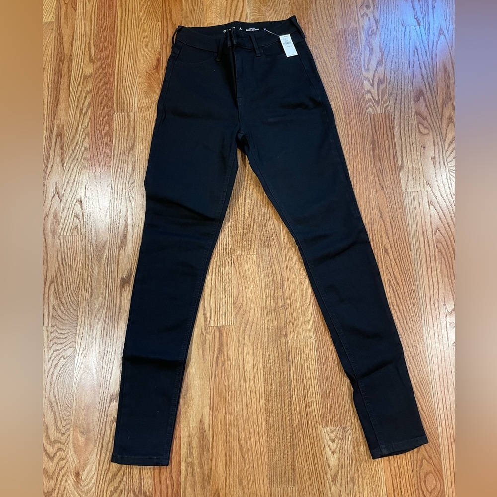 NWT Old Navy High Rise Rockstar Super Skinny Jeans Size 4 Long.